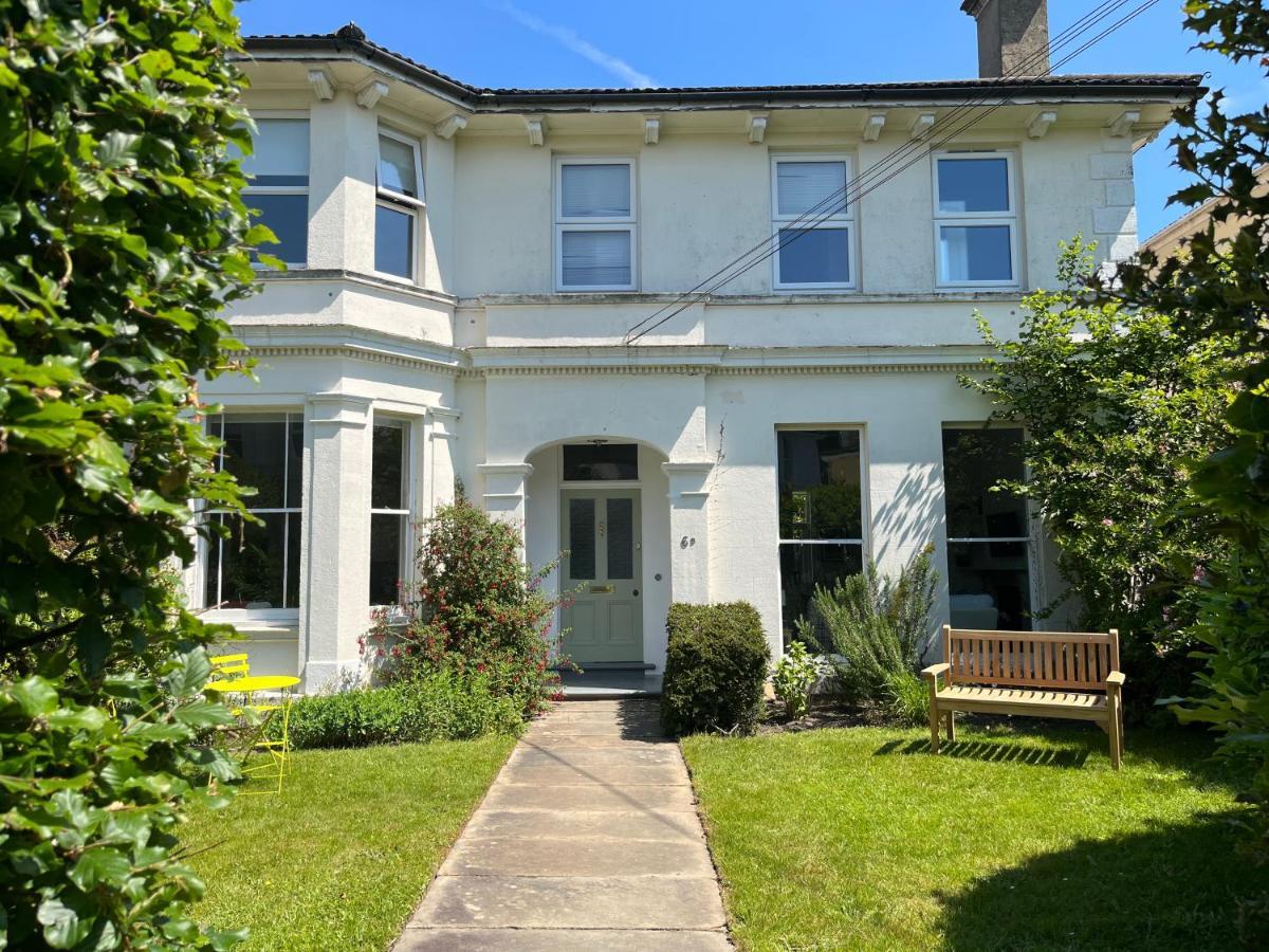 Elegant Bloomsbury Apartment In Tunbridge Wells Bagian luar foto